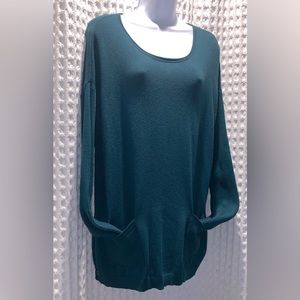 • Chicos Teal Long  Sweater W/ Big Pockets And A  Split Hem and Button Details •